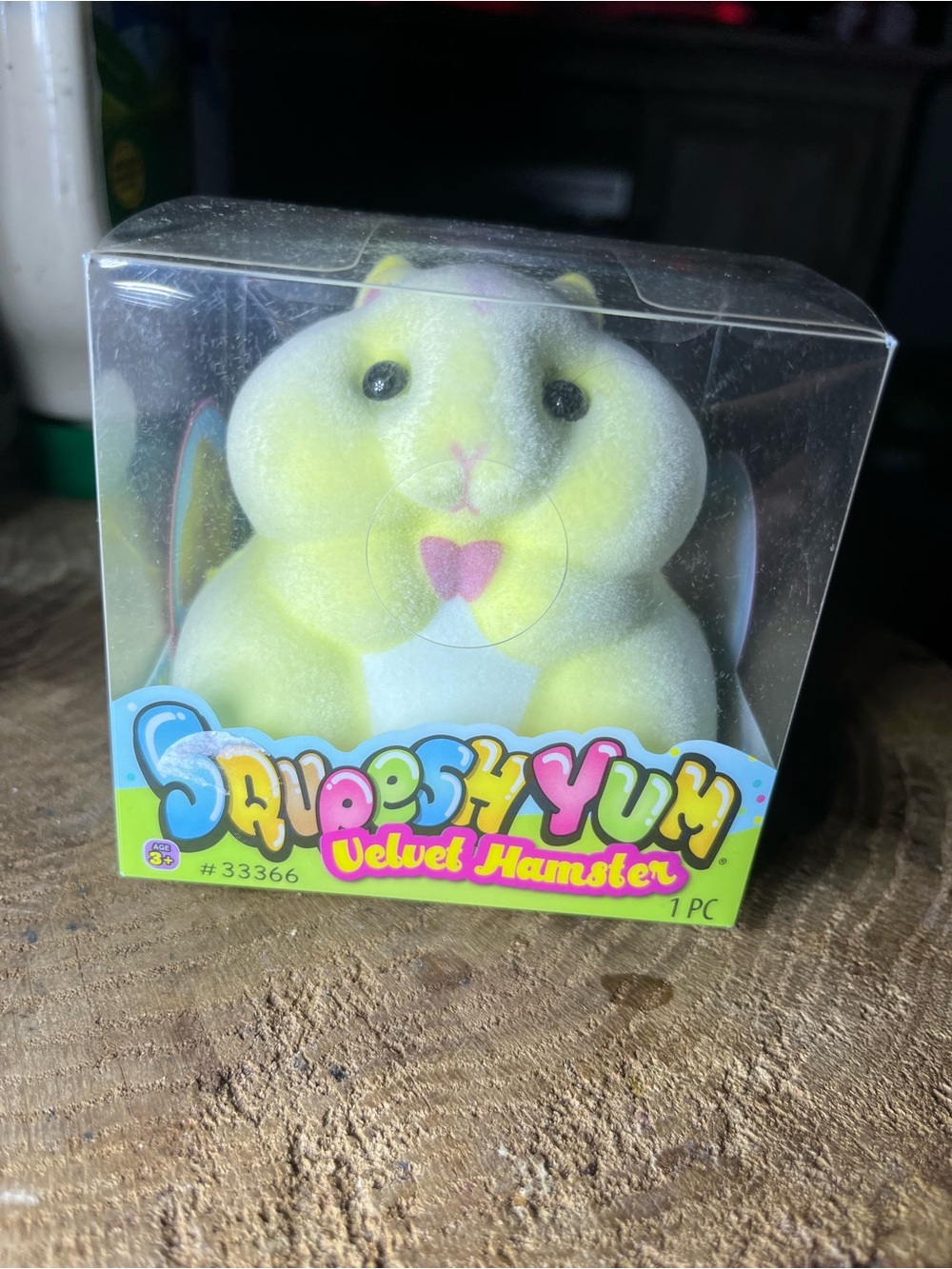 Velvet Hamster fidget SqueeshYun- Yellow